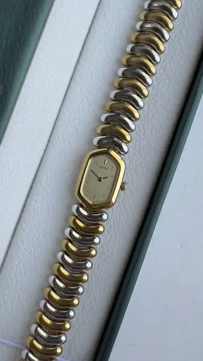 Seiko Bi-Tone Watch 3