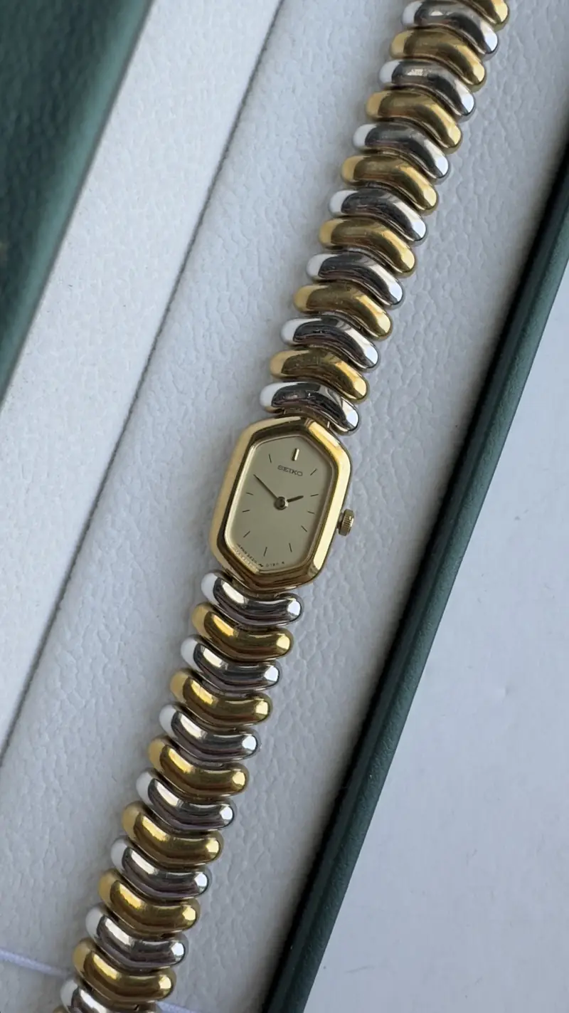 Seiko Bi-Tone Watch — image 3
