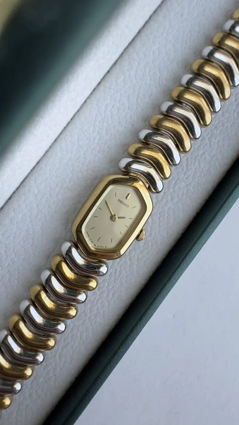Seiko Bi-Tone Watch — image 4