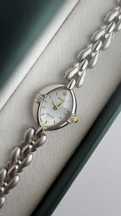 Seiko Exceline Vintage Mother of Pearl Watch 6