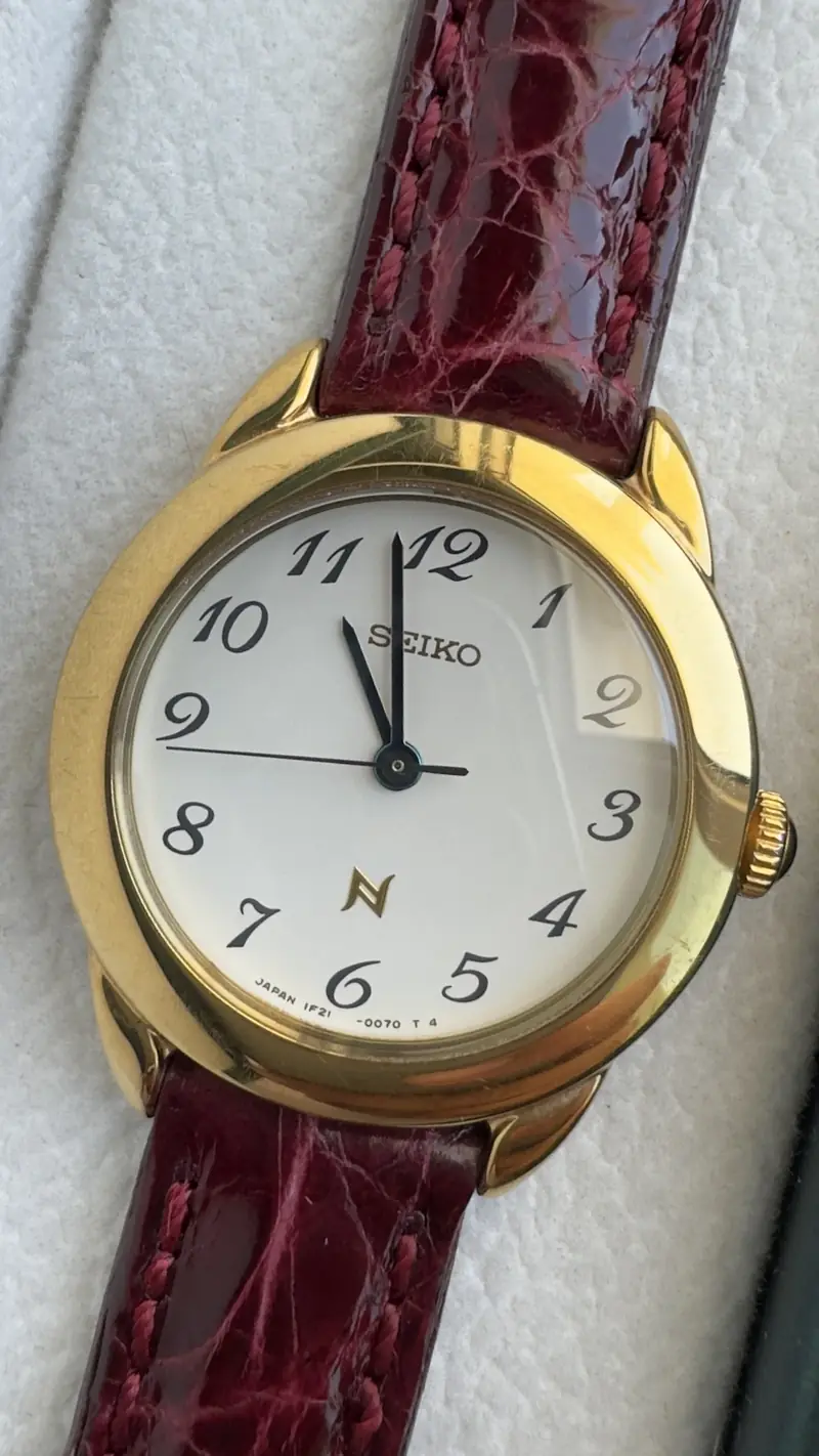 Classic Seiko White Dial Watch — image 2