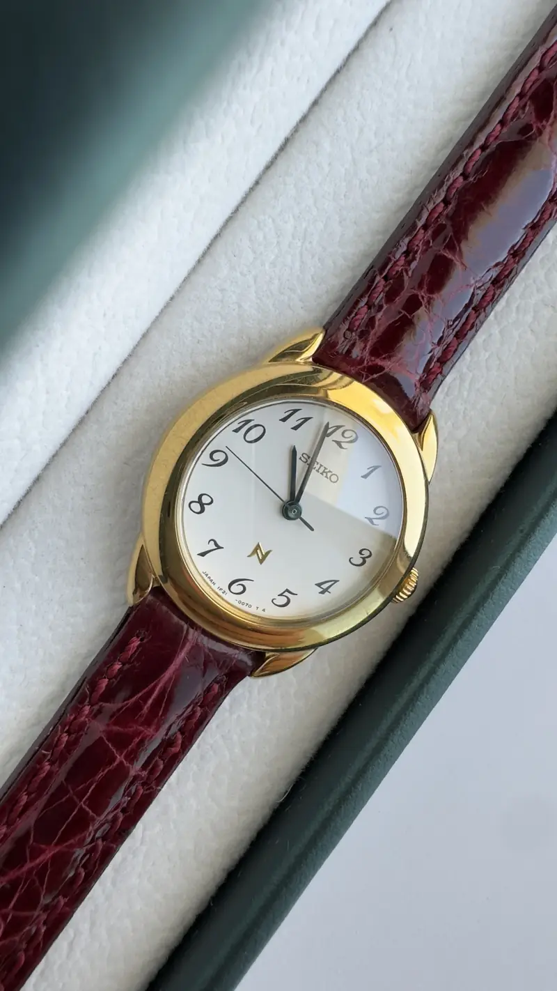 Classic Seiko White Dial Watch — image 6