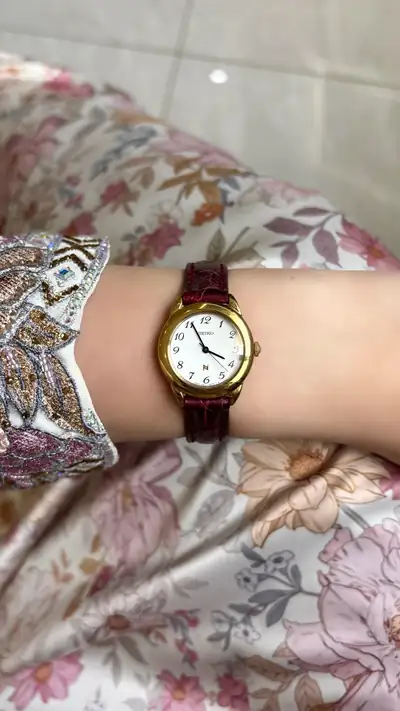 Classic Seiko White Dial Watch 7