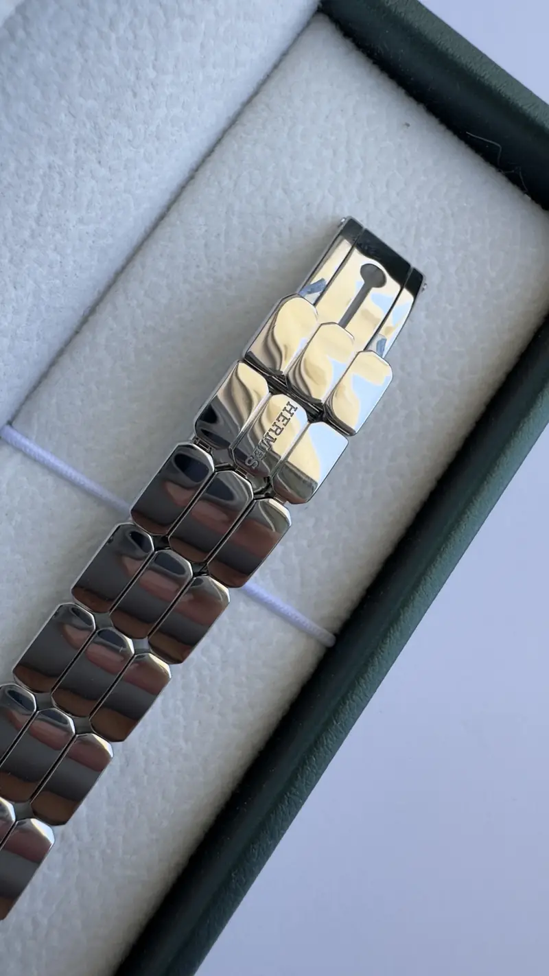 Distinctive Hermes Mini Kelly Watch — image 4