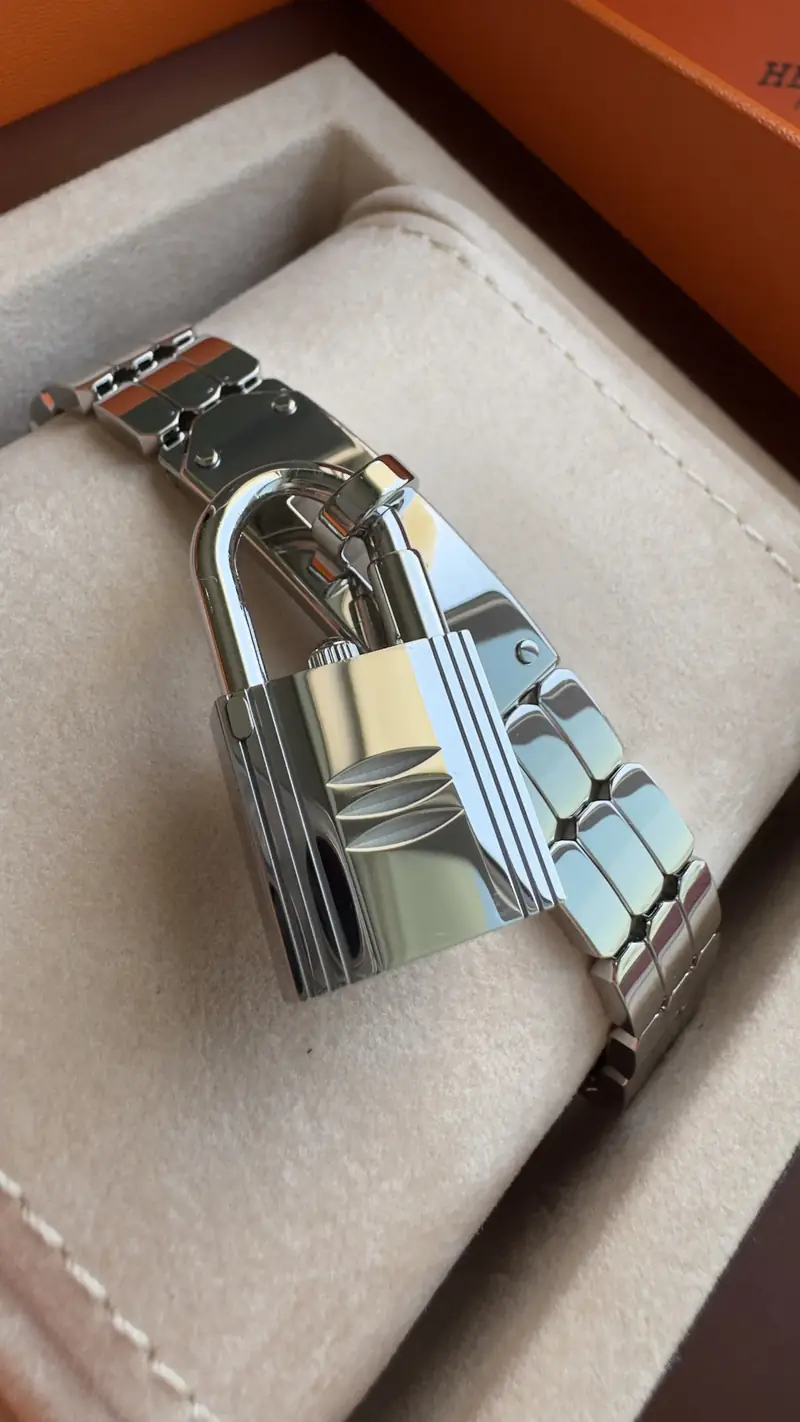 Distinctive Hermes Mini Kelly Watch — image 5