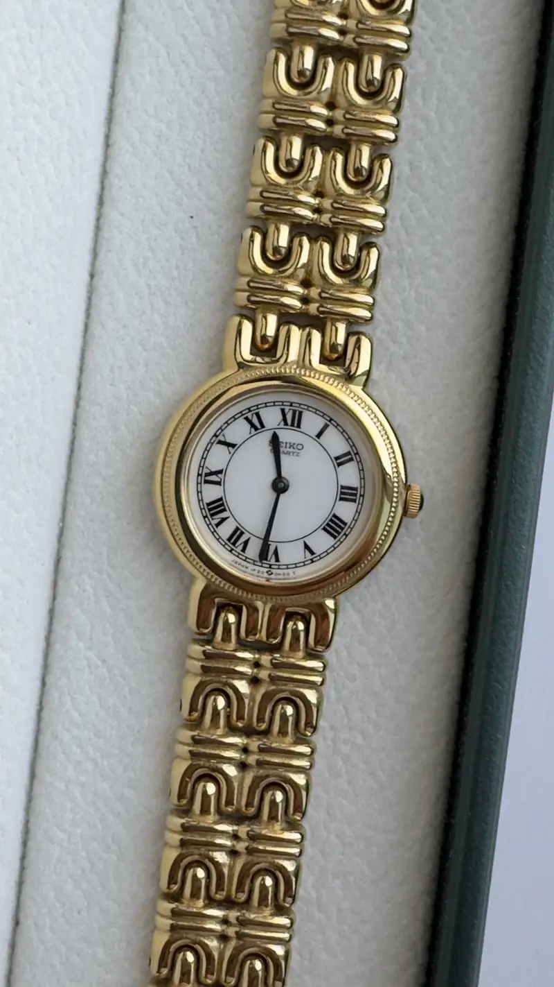 Classic Seiko Roman Dial Watch — image 3