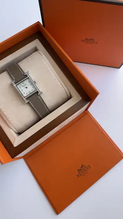 Distinctive Hermès Small Diamond H Case Watch 1