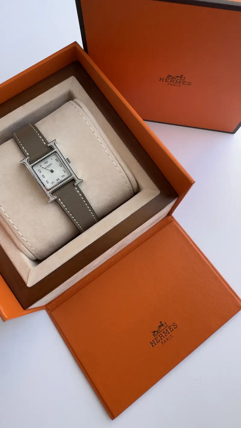 Distinctive Hermès Small Diamond H Case Watch