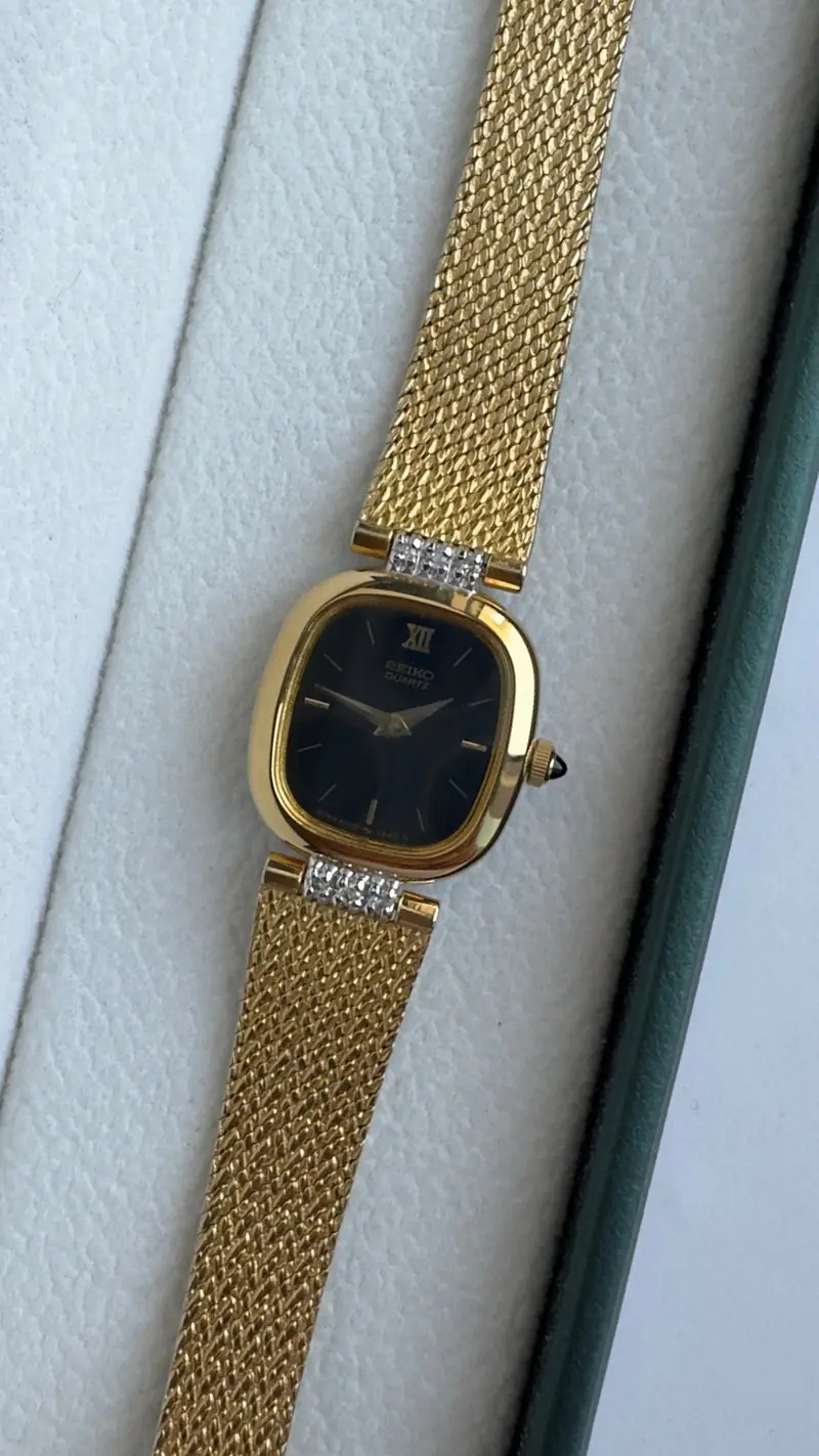 Elegant Seiko Diamond Accent Vintage Watch — image 14