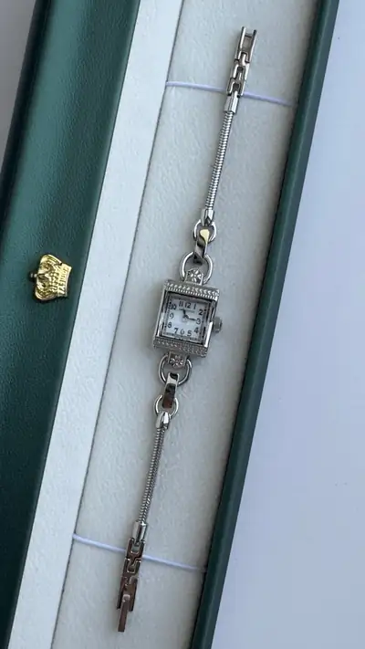 Hamilton Rectangular Vintage Watch 5