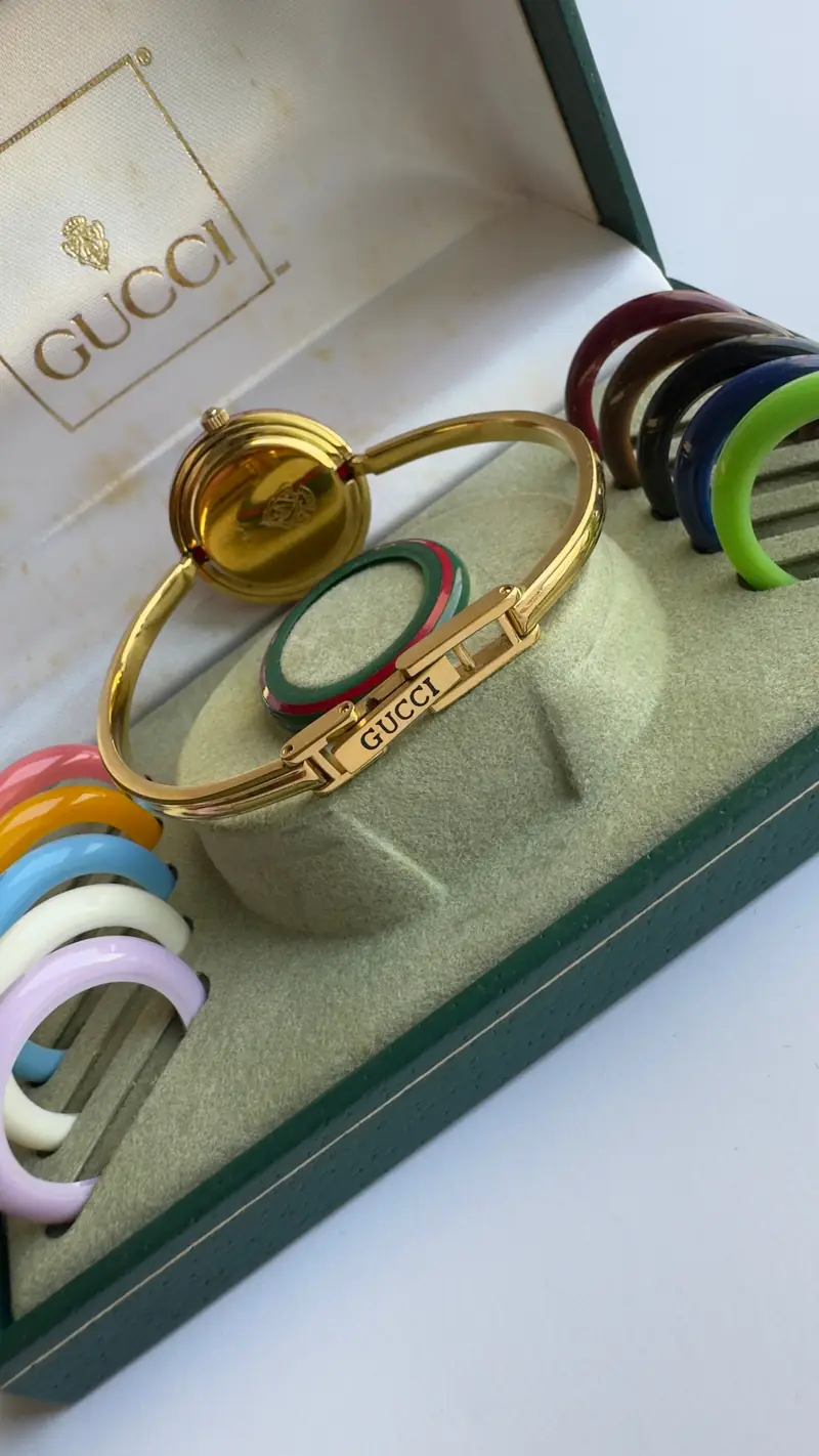 Gucci 12-Bezel Interchangeable Color Watch — image 6