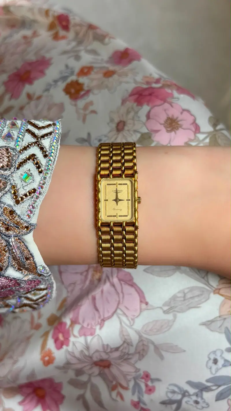 Elegant Longines Rectangular Watch — image 9