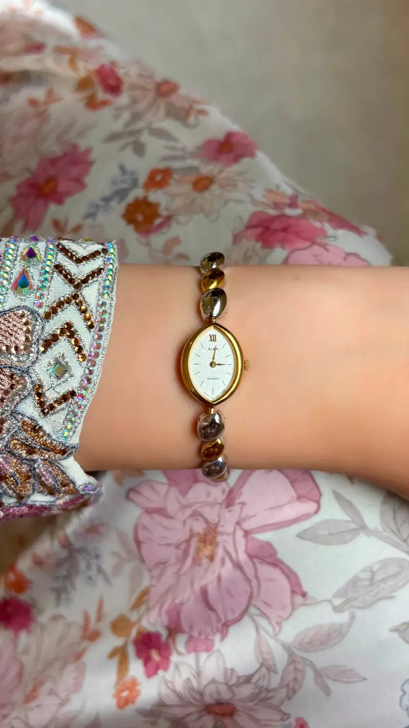 Elegant Seiko Alba Two-Tone Watch — image 7