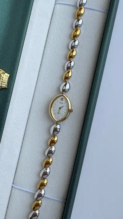 Elegant Seiko Alba Two-Tone Watch 4