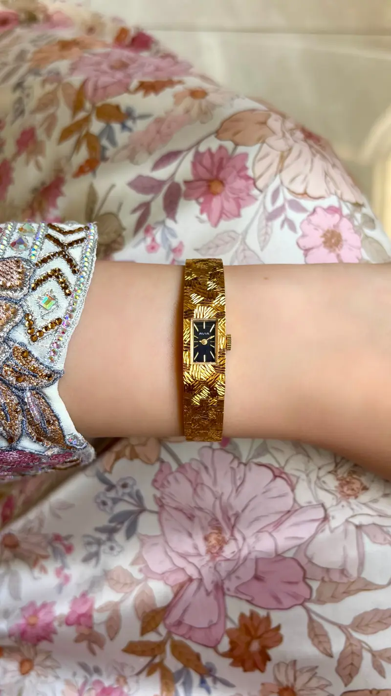 Avia Black Dial Textured Gold-Tone Bracelet Watch — image 7