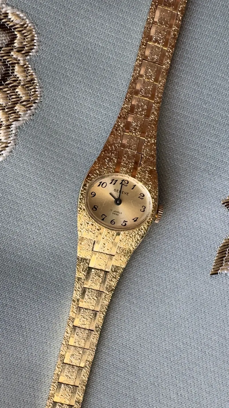 Vintage Geneva Textured Bracelet Watch
