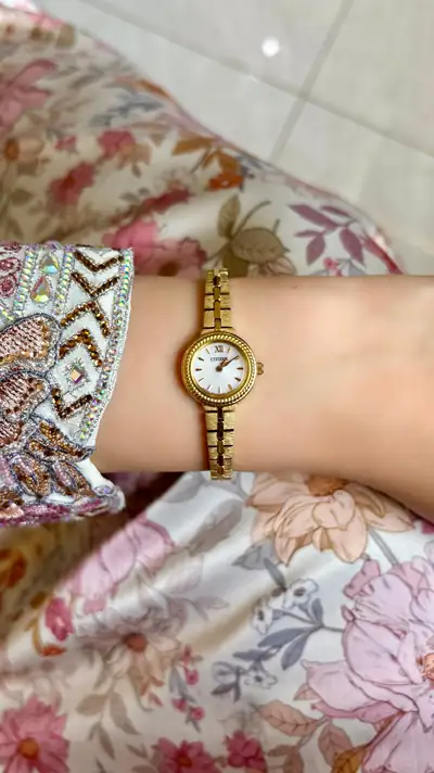 Vintage Citizen Gold-Tone Watch 6