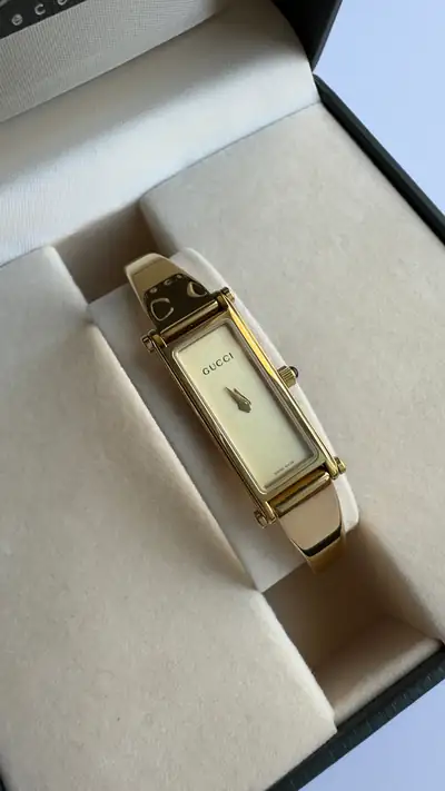 Gucci Slim Gold-Tone Bangle Watch 2