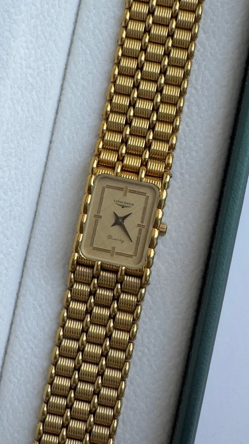 Elegant Longines Rectangular Watch — image 3
