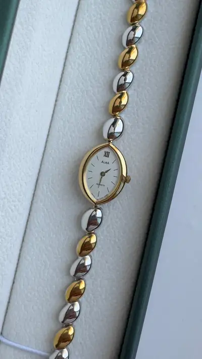 Elegant Seiko Alba Two-Tone Watch 3