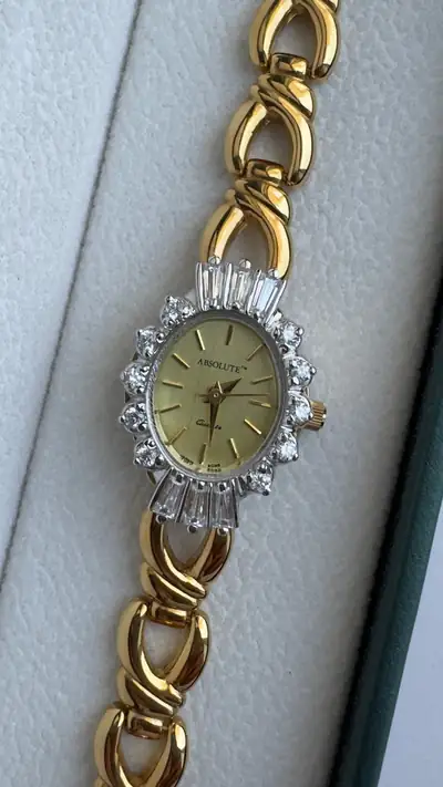 Elegant Jules Jurgensen Crystal Watch 2